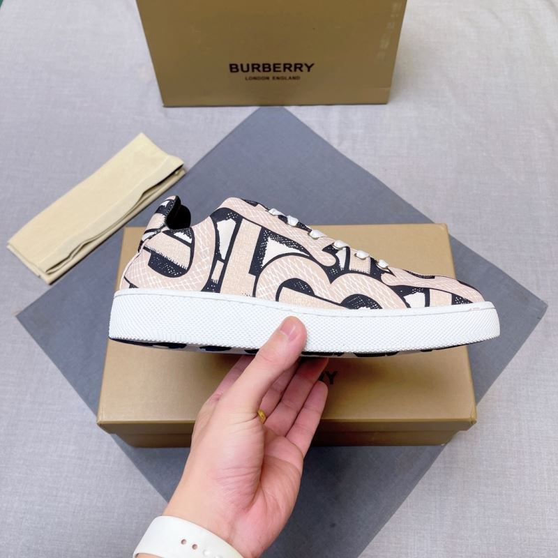 Burberry Low Shoes